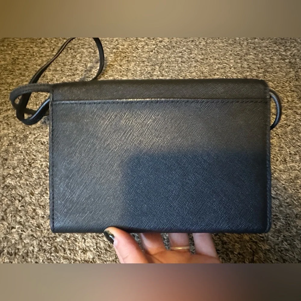 Kate Spade crossbody clutch - Picture 3 of 9